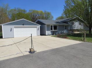 N1114 Spruce Rd, Genoa City, WI 53128