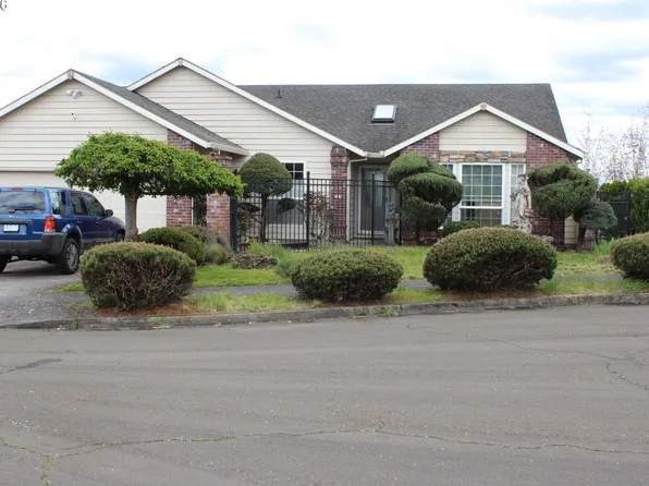 110 SW 16th Ct, Troutdale, OR 97060