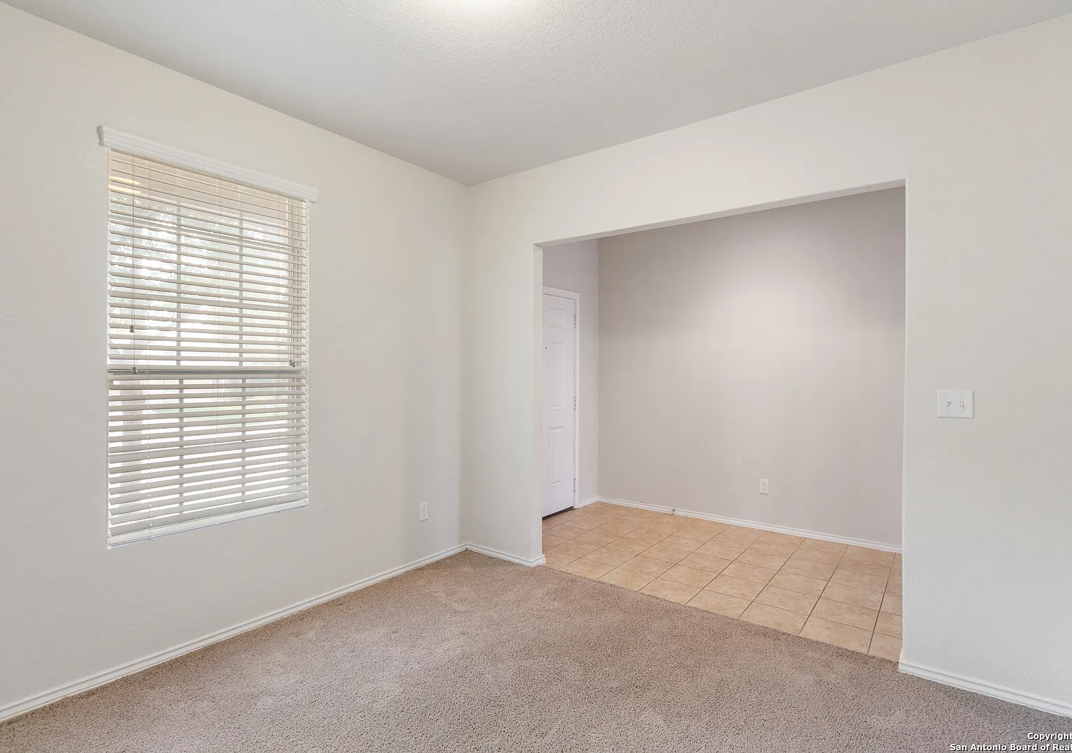 5 bed, 2580 sqft, $2,200 — Photo 4