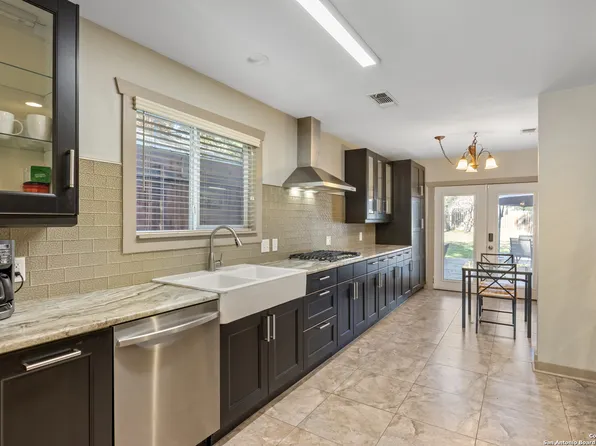 333 REDWOOD ST, Alamo Heights, TX 78209