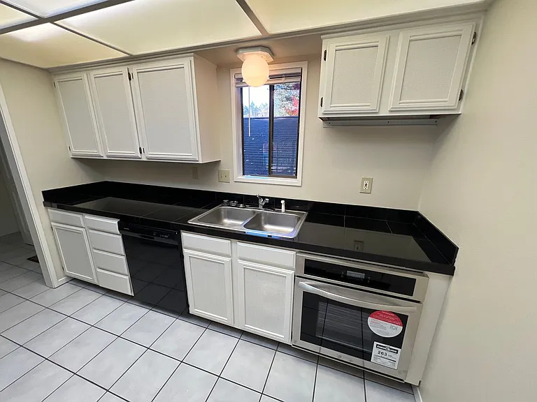 3566 Halifax Sq SE #13 — Photo 3