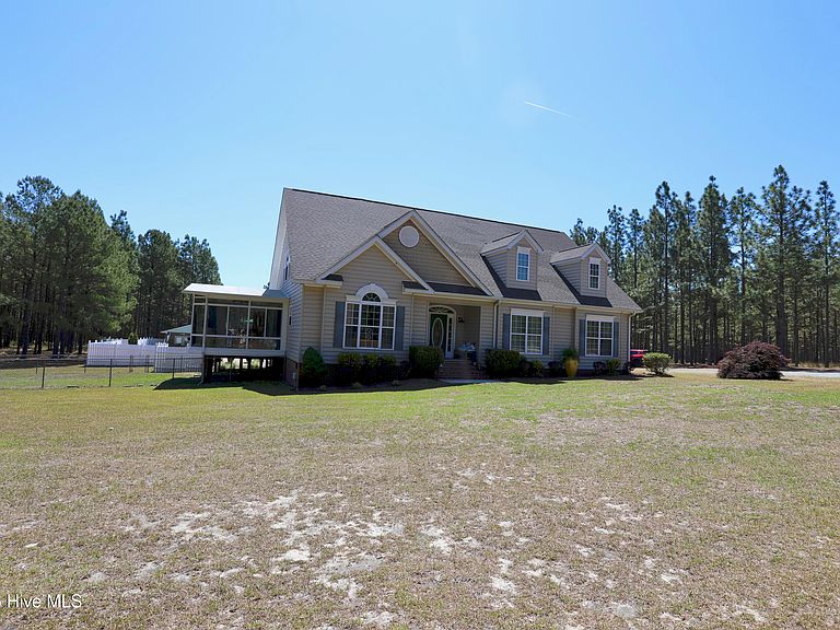 Listing photo 4