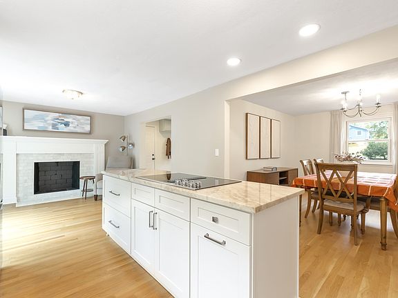 5th image of 54 Checkerberry Ln