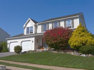 103 Roxberry Dr, Sinking Spring, PA 19608