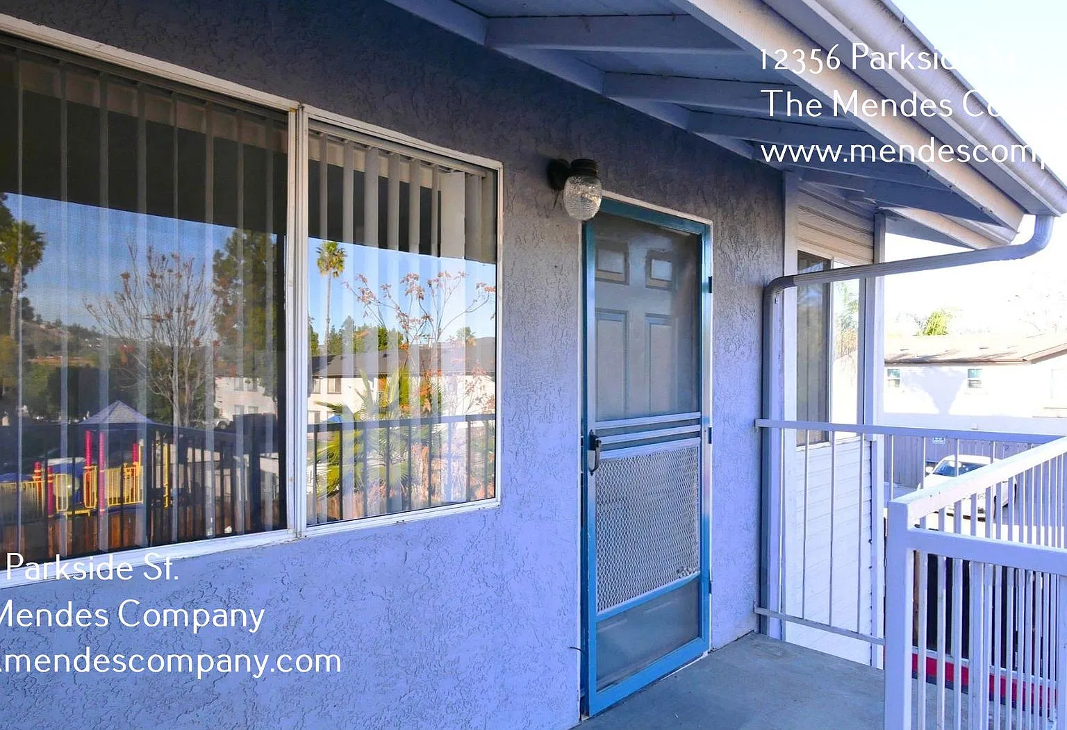 Lakeside Courtyard Apartments — Photo 2
