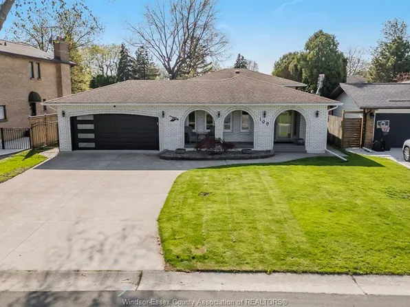 109 Centennial Dr, Tecumseh, ON N8N 2N7