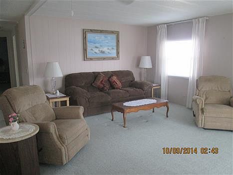 3rd image of 292 Valencia Dr
