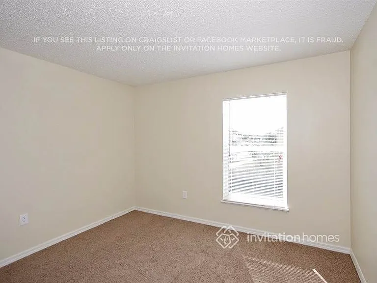 6702 Lorain St — Photo 13