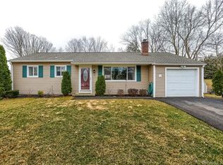 15 Orchard St, Brookfield, CT 06804