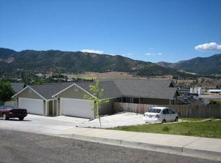868 Sierra Vista Way, Yreka, CA 96097