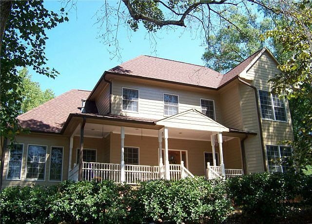 2nd image of 99 Park Cir