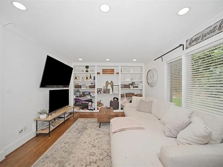 546 Allen Rd NE #B — Photo 16