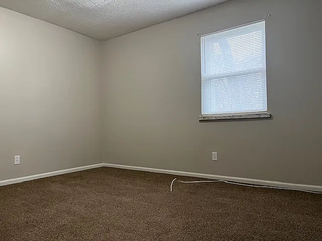 Tiblow Village Apartments — Photo 8