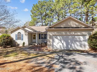 460 Sandhills Cir, Pinehurst, NC 28374