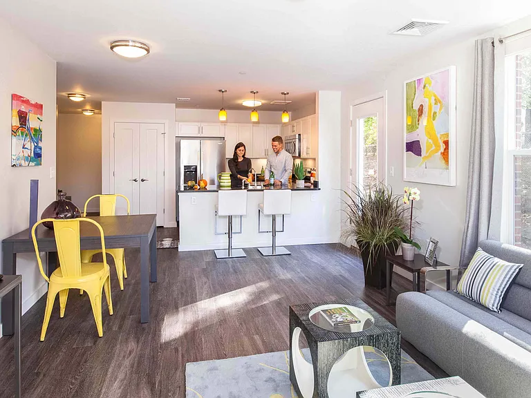 Linea Cambridge Apartments — Photo 6