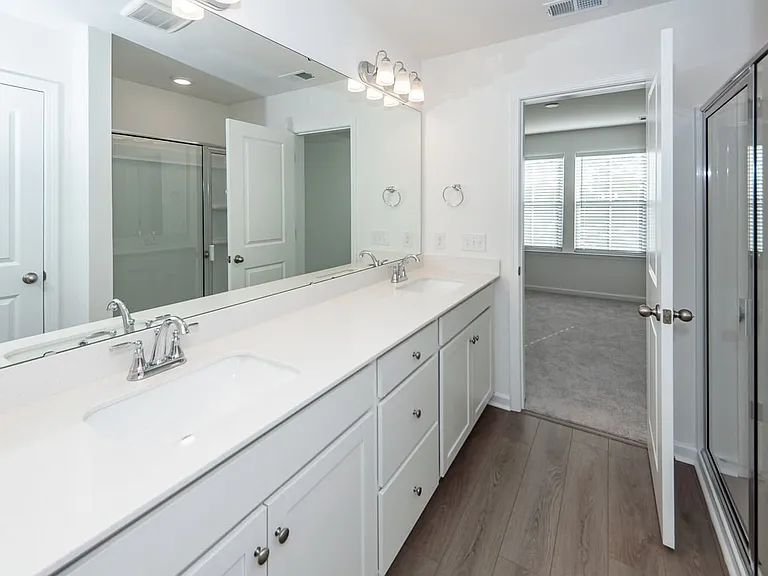4633 Forest Hills Dr #1303 — Photo 40