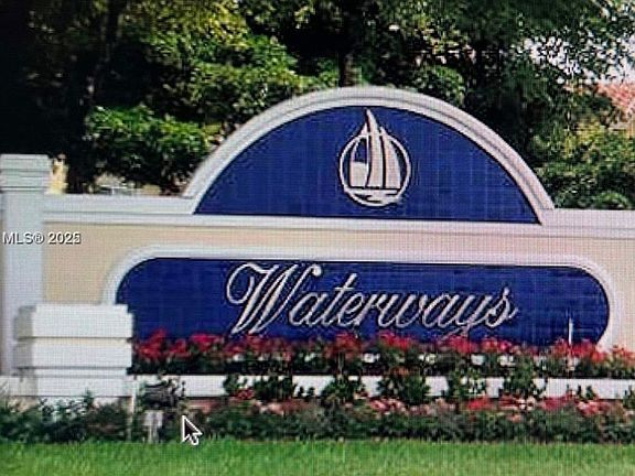 2nd image of 1105 SW 44th Way