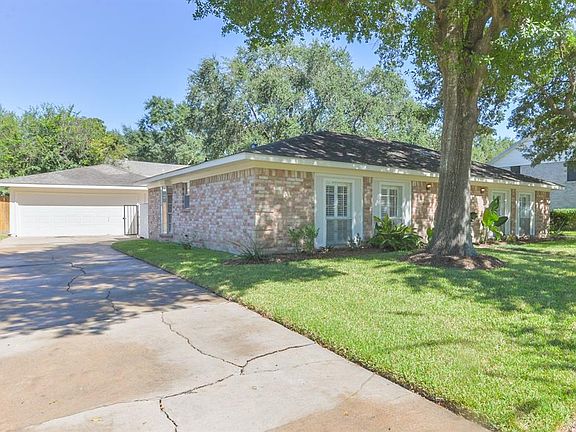 2nd image of 22202 Woodrose Dr