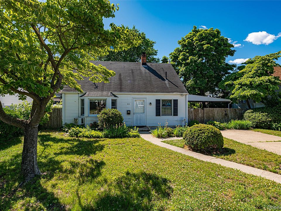 1st image of 93 Barnyard Lane