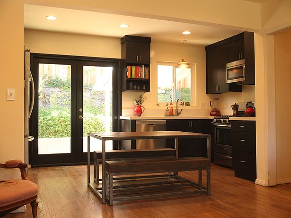 4th image of 4966 Coringa Dr