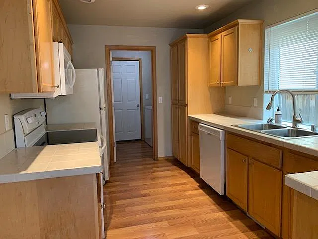 280 Yakima Ave SE — Photo 4
