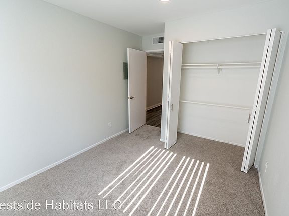 4th image of 1031 N Orange Grove Ave #9253308