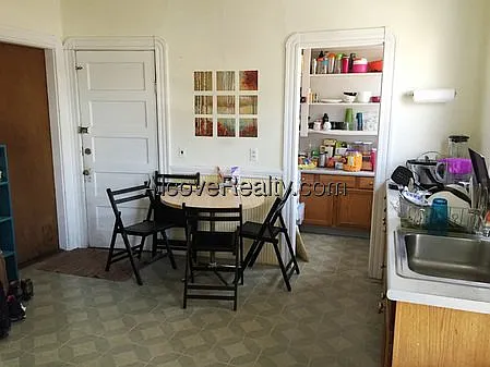 3 bed, 1.0 bath, $3,800 — Photo 4