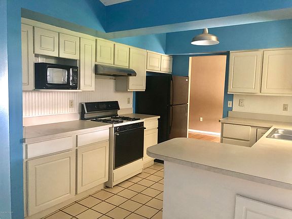 4th image of 1252 Sleepy Hollow Ln