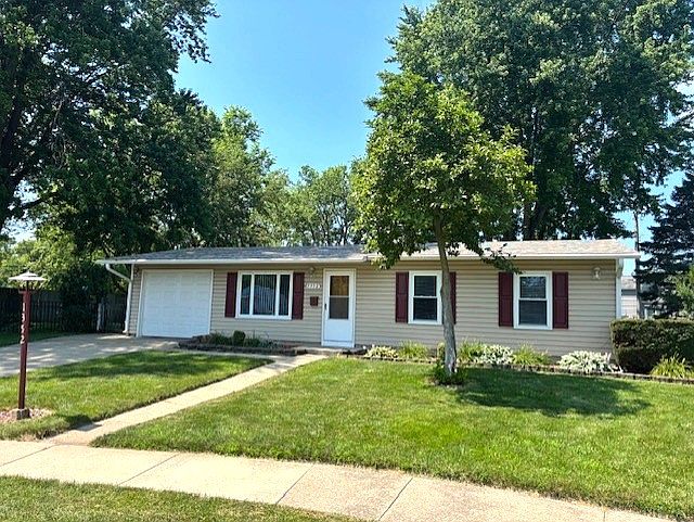 1st image of 1352 Crestwood Dr