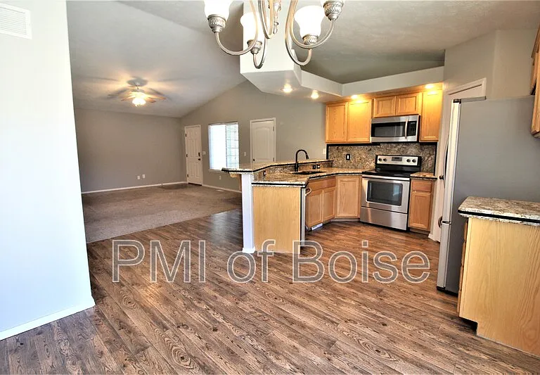 306 Pietra Way — Photo 8