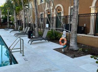 2891 NE 185th St APT 1006, Aventura, FL 33180