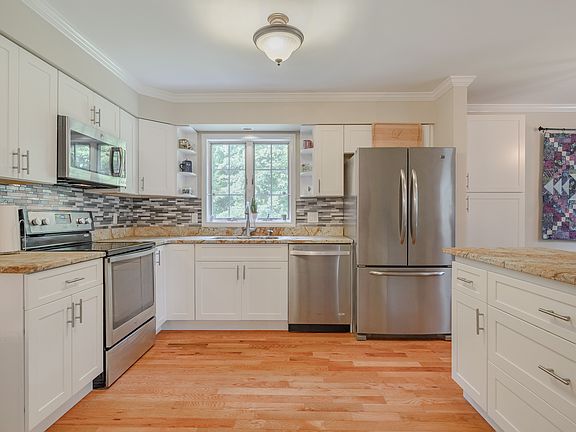 13 Sherry Lane Extension