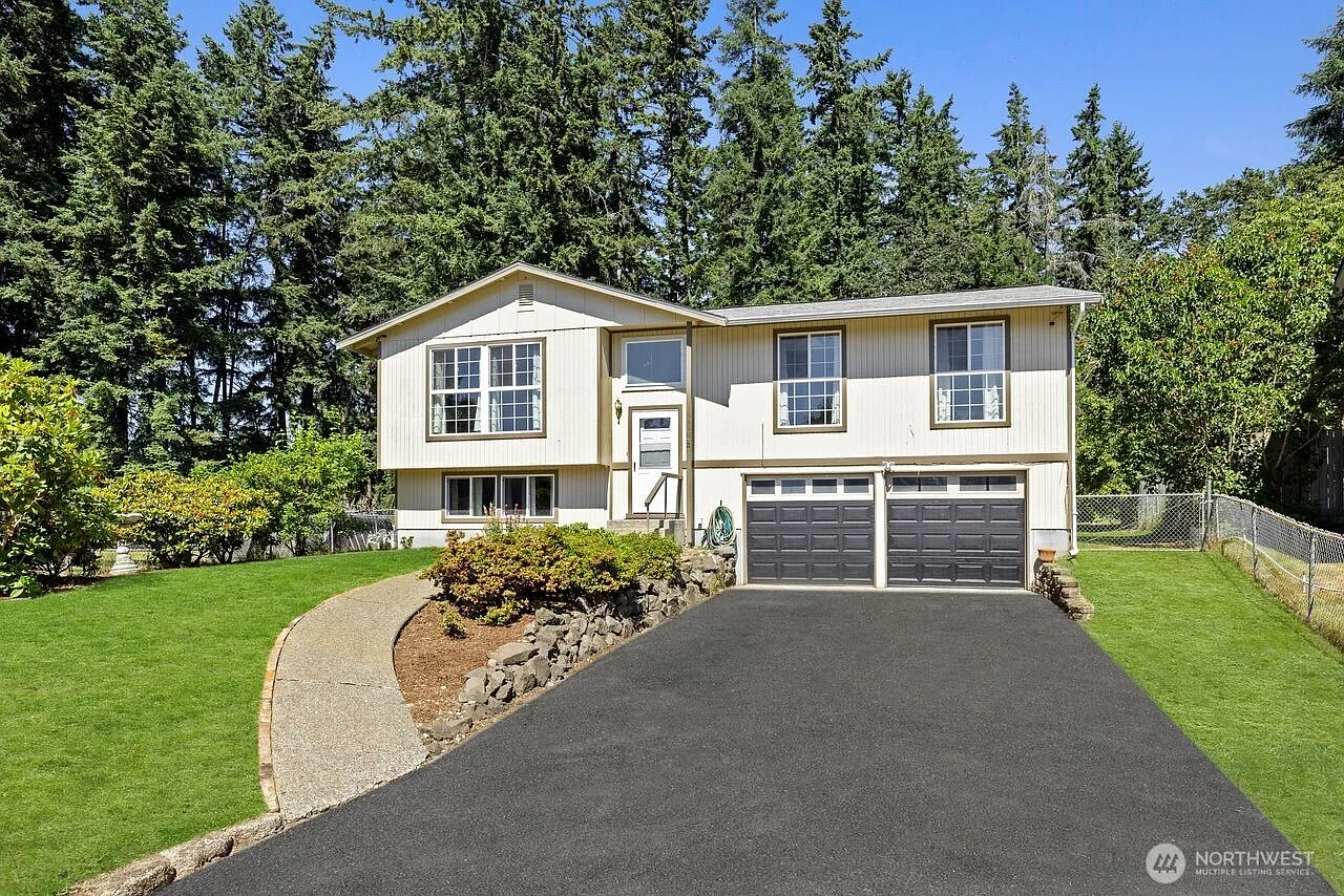 15410 24th Avenue E photo 1