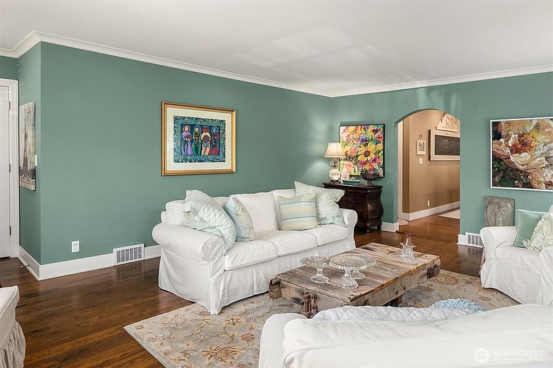 5th image of 847 NE 85th Street