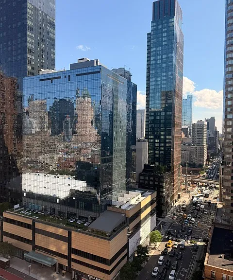 500 W 43rd St #17C — Photo 1