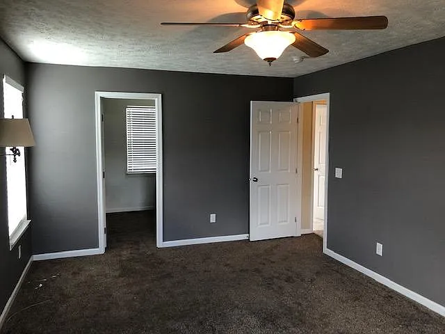 3 bed, 2.5 bath, 1800 sqft, $2,400 — Photo 2
