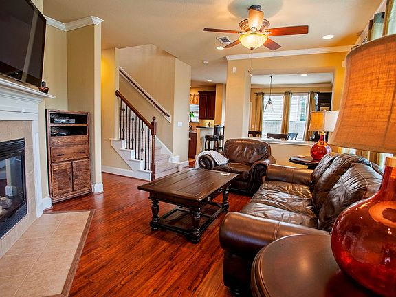 5th image of 2645 Cedar Springs Ln