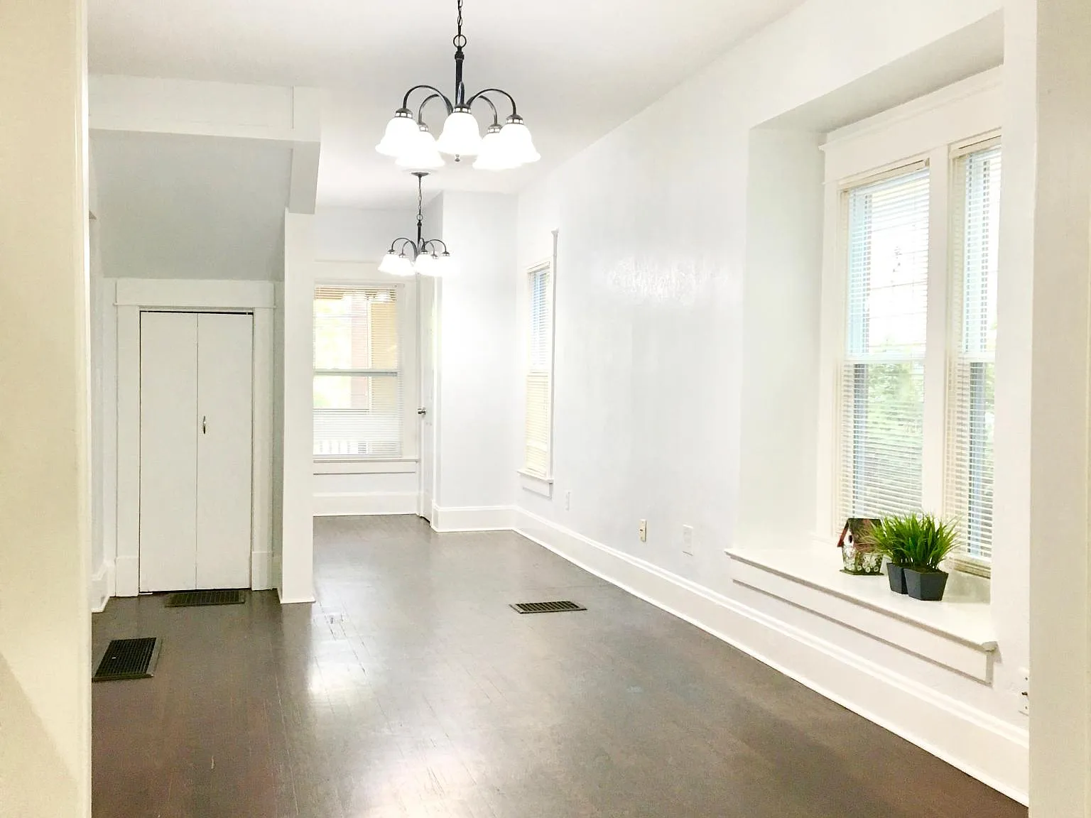 1714 W 41st Street — Photo 4
