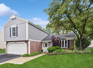 122 E Sherman St, Bartlett, IL 60103