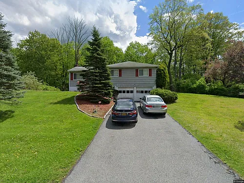 5 Robbins Rd Photo 1