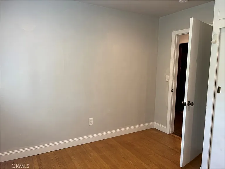 12917 Gladstone Ave — Photo 11