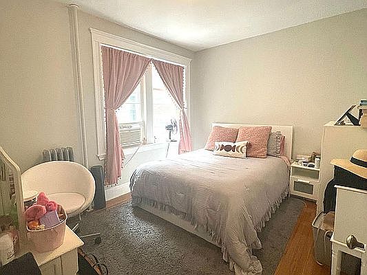 1st image of 231 E 33rd St #6B