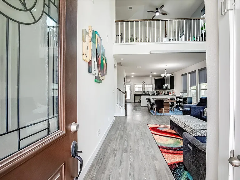 15912 Cadoz Dr — Photo 4