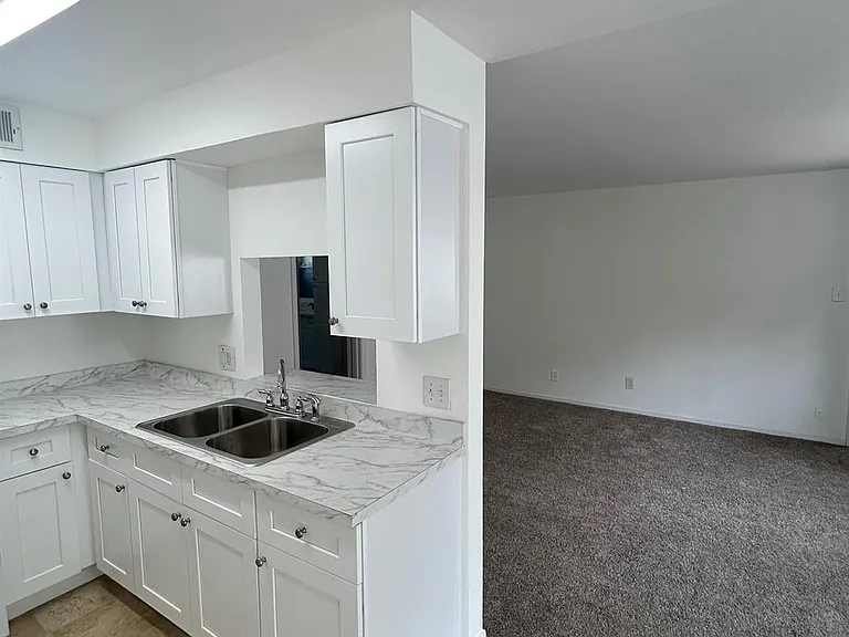 2318 Dorrington St #3 — Photo 13