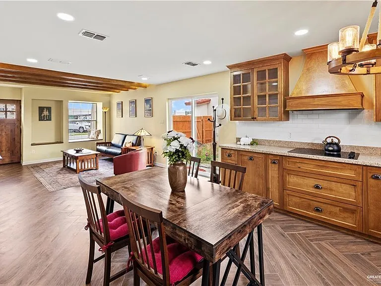 1408 E Karen St #B — Photo 5