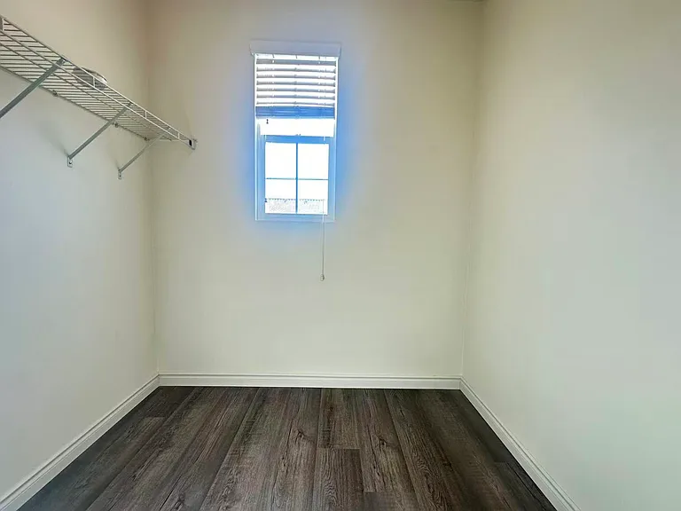 5862 Ginger Dr — Photo 5
