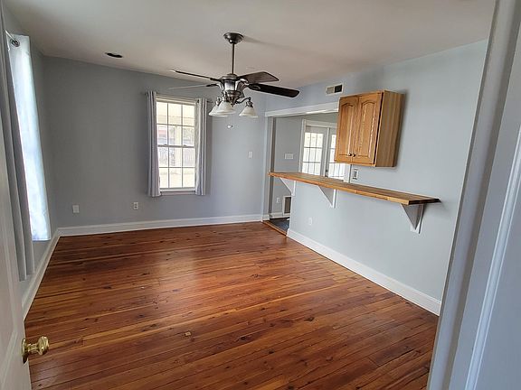 3rd image of 203 S 2nd St