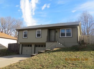 8237 N Troost Ave, Kansas City, MO 64118