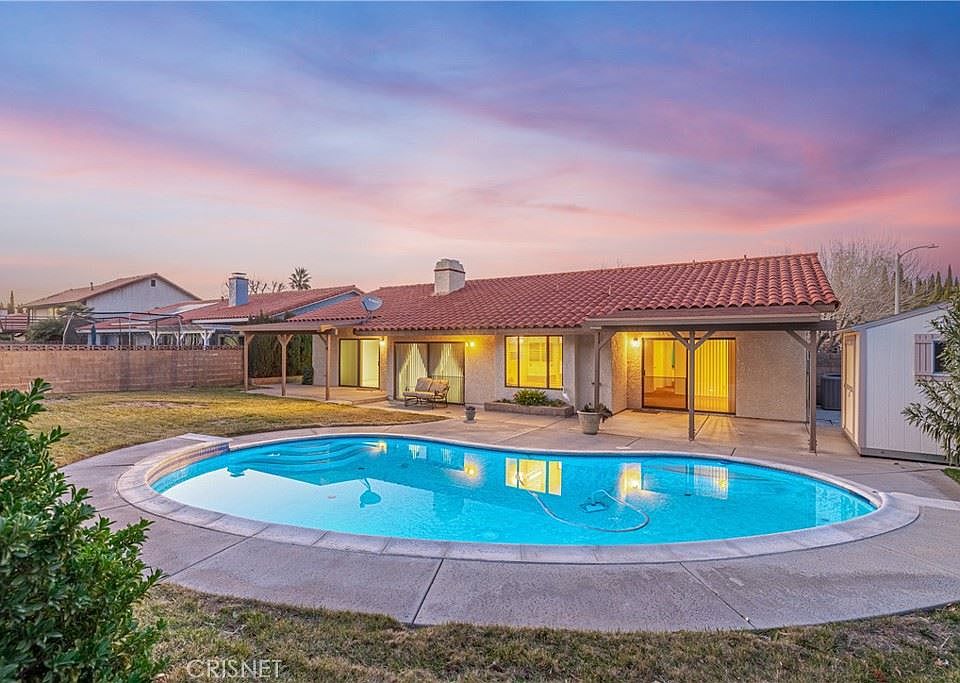 1st image of 3828 Vista Circle Dr