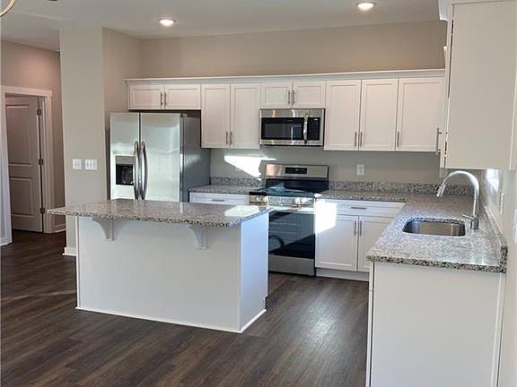 4th image of 1144 Dudley St